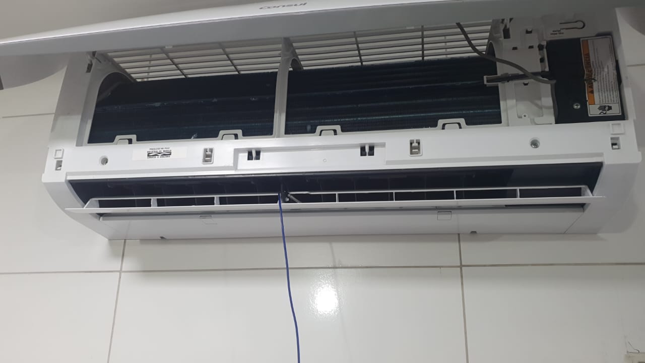 Serviço de manutenção preventiva e limpeza de ar condicionado