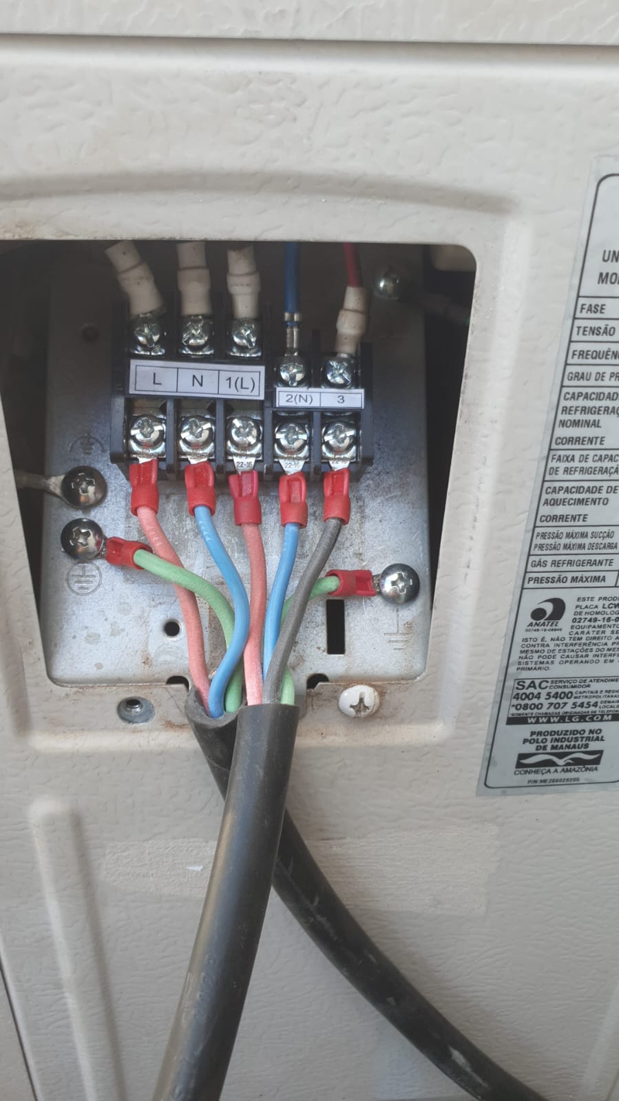 Conserto e reparo de ar condicionado em Goiânia